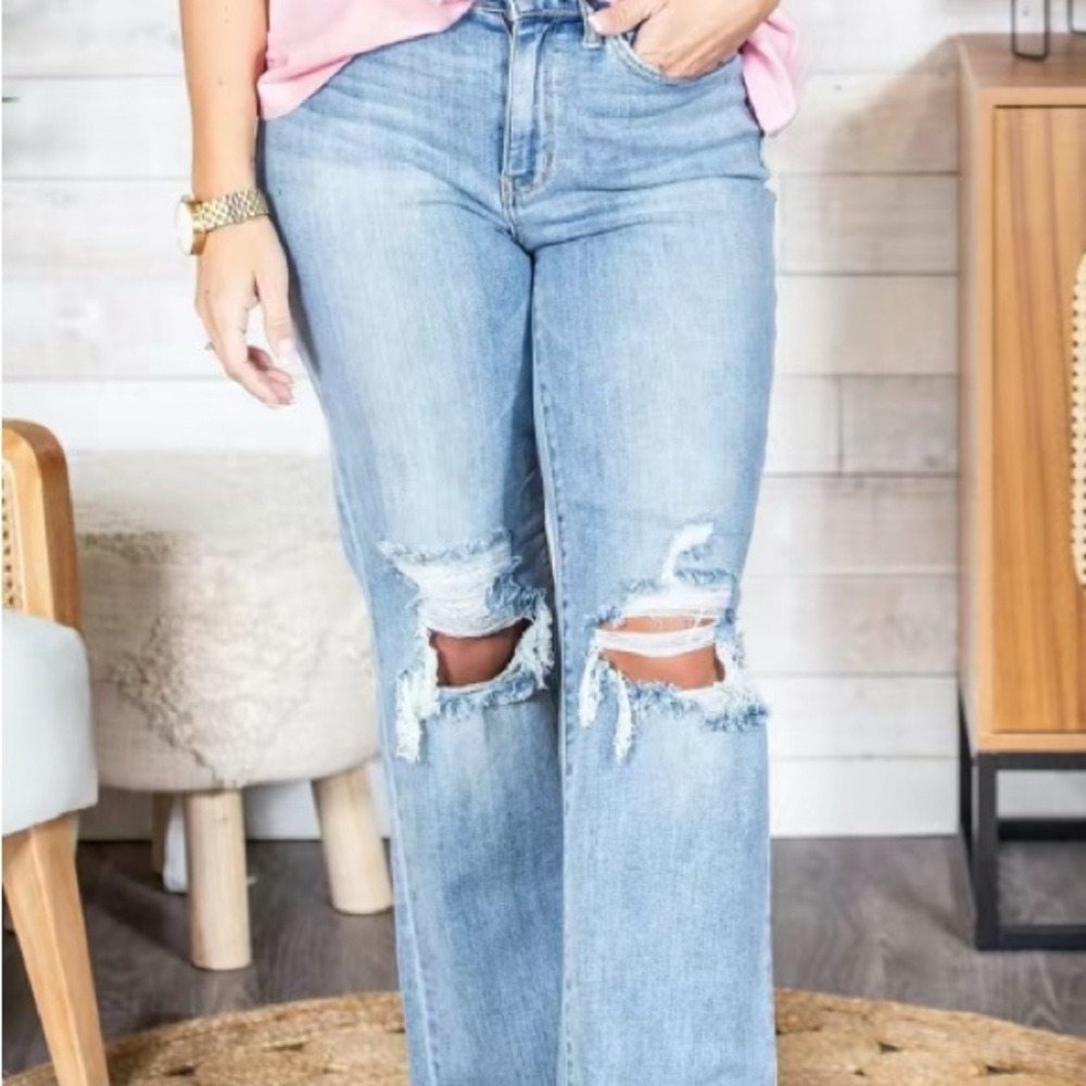 Distressed Light Blue Women's Jeans